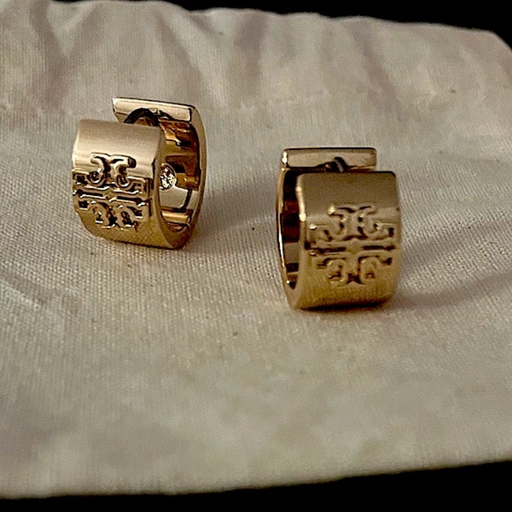 Tory Burch Kira Huggies Outlet Earrings